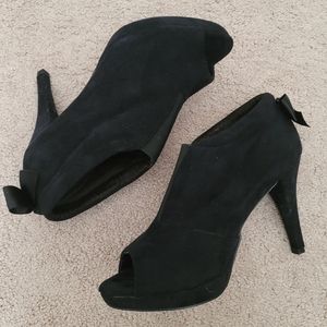 EUC Peep Toe Bow Heels